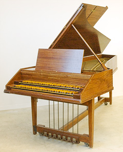 Harpsichord by John Challis: click to enlarge